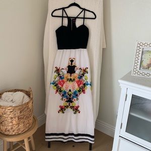 Beautiful long bebe dress size S